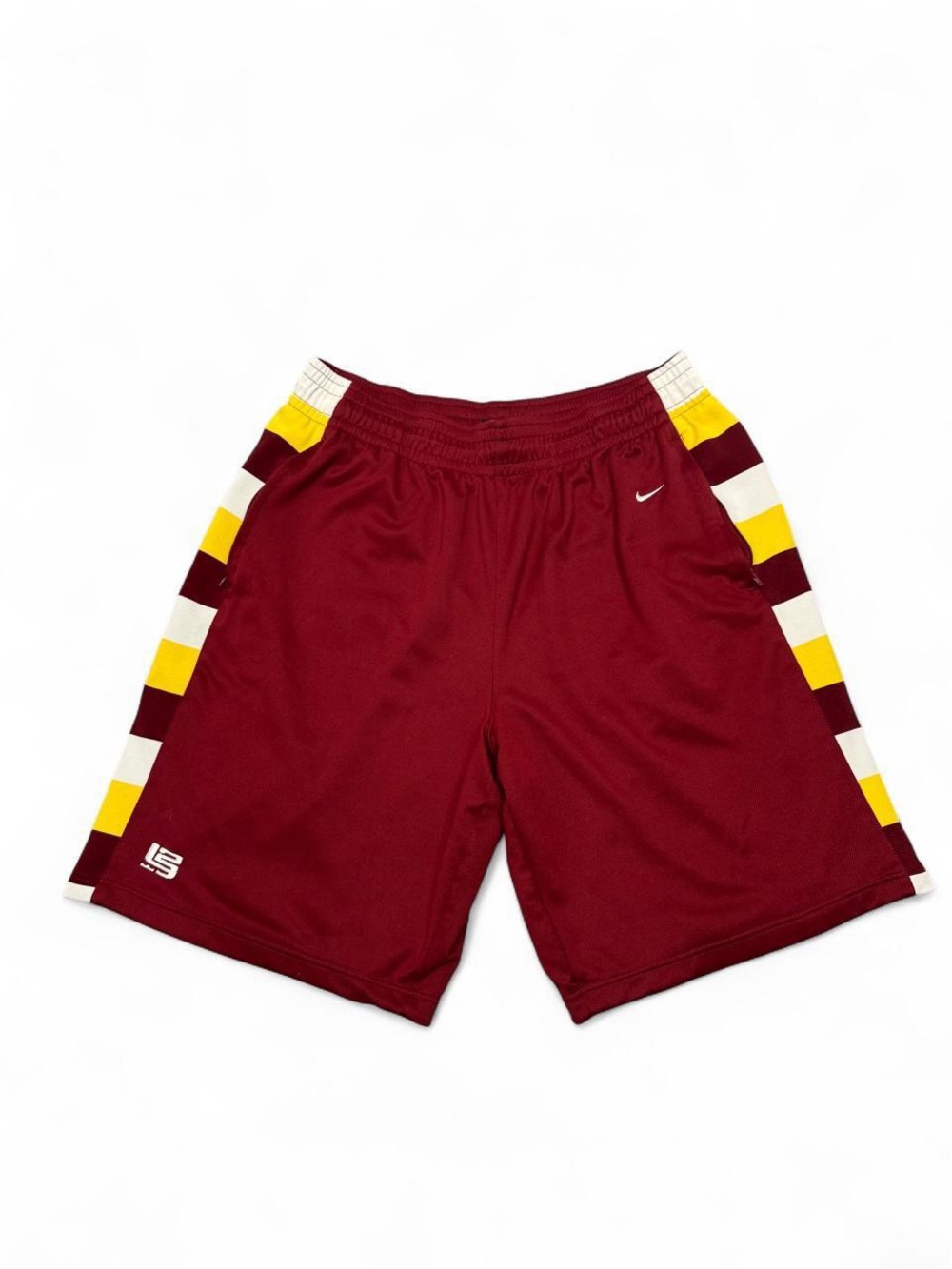Vintage Y2K 2000s Nike LeBron James Cavaliers mesh basketball shorts XXL mens